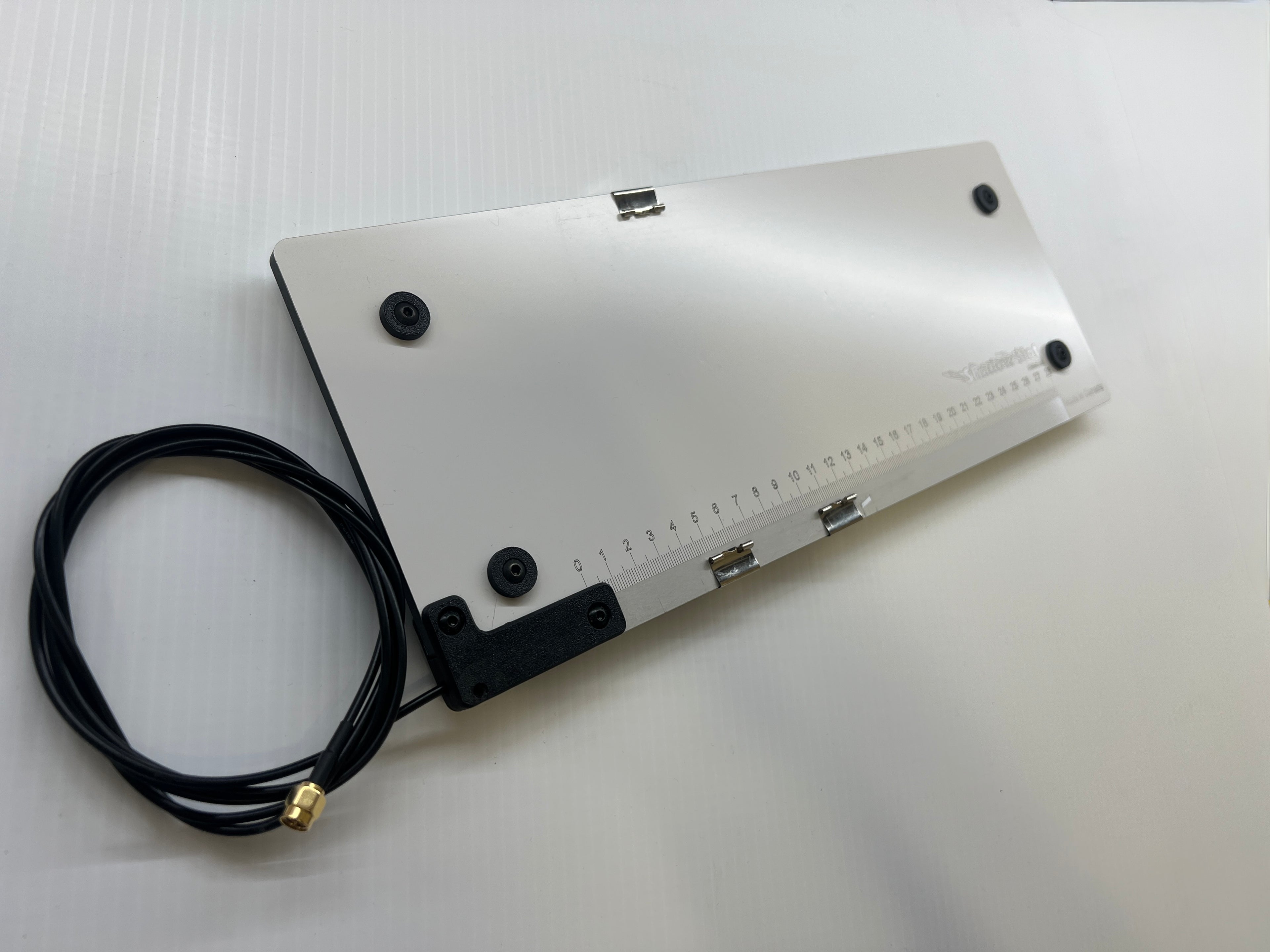 Shadow Slot - 2M-70CM dual band VHF - UHF Low-Profile Slot Antenna White